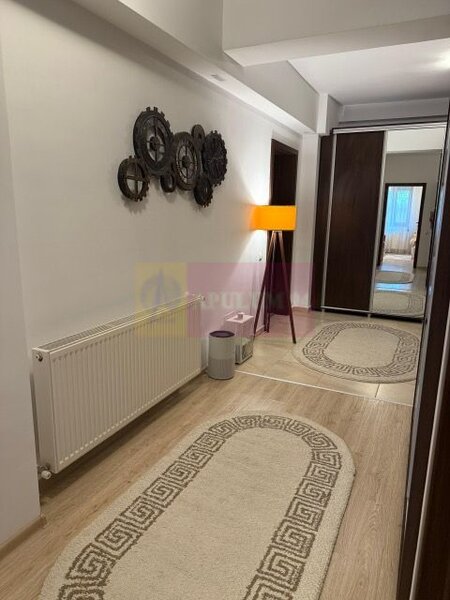 Apartament 3 camere + boxa+ loc de parcare Cartierul Latin.