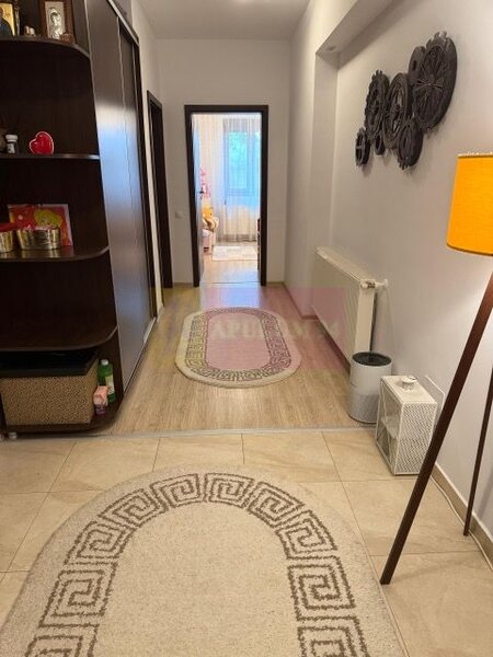 Apartament 3 camere + boxa+ loc de parcare Cartierul Latin.