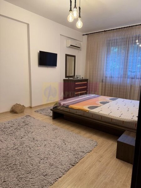 Apartament 3 camere + boxa+ loc de parcare Cartierul Latin.