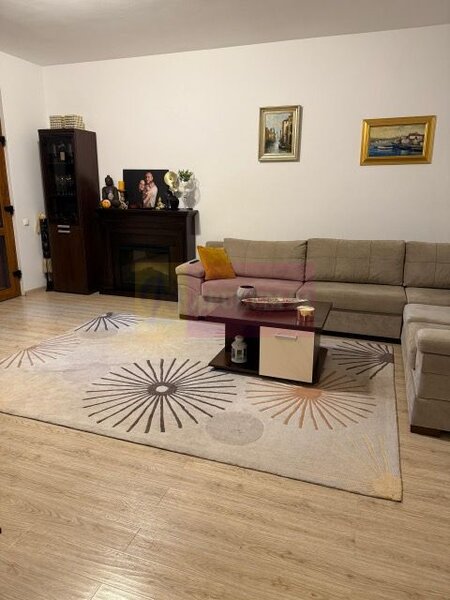 Apartament 3 camere + boxa+ loc de parcare Cartierul Latin.
